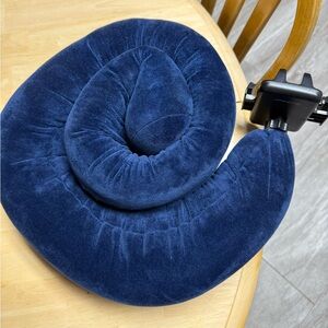 Brookstone Twistable Neck Phone Pillow